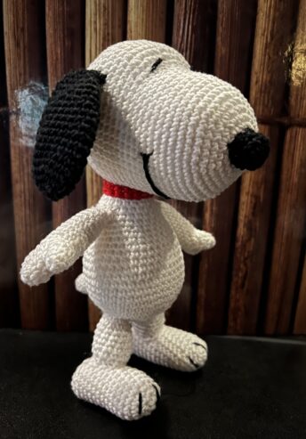Snoopy stehend – handgemacht