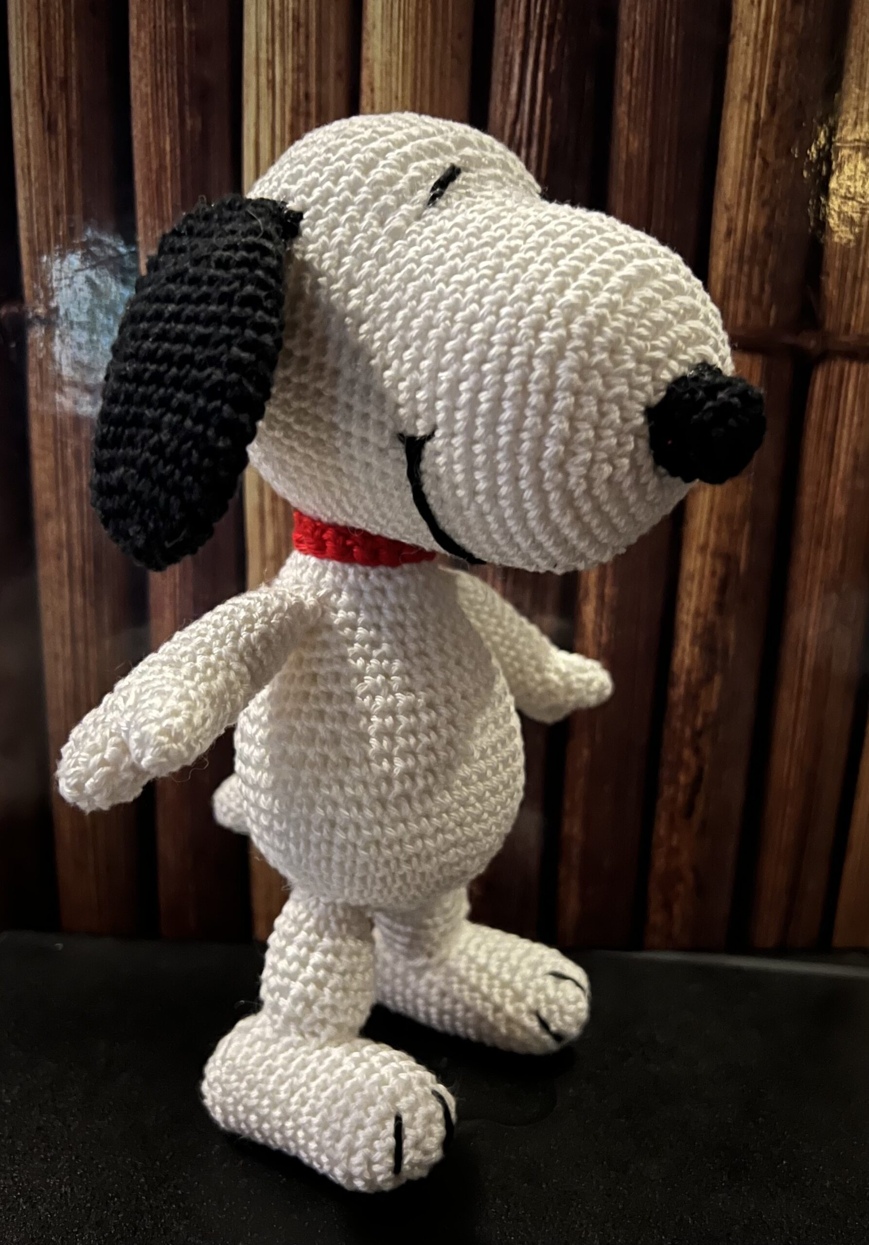 Snoopy stehend – handgemacht